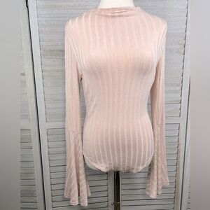 FASHION NOVA  Ribbed Flare Sleeve Bodysuit Pinky/Beige-Large